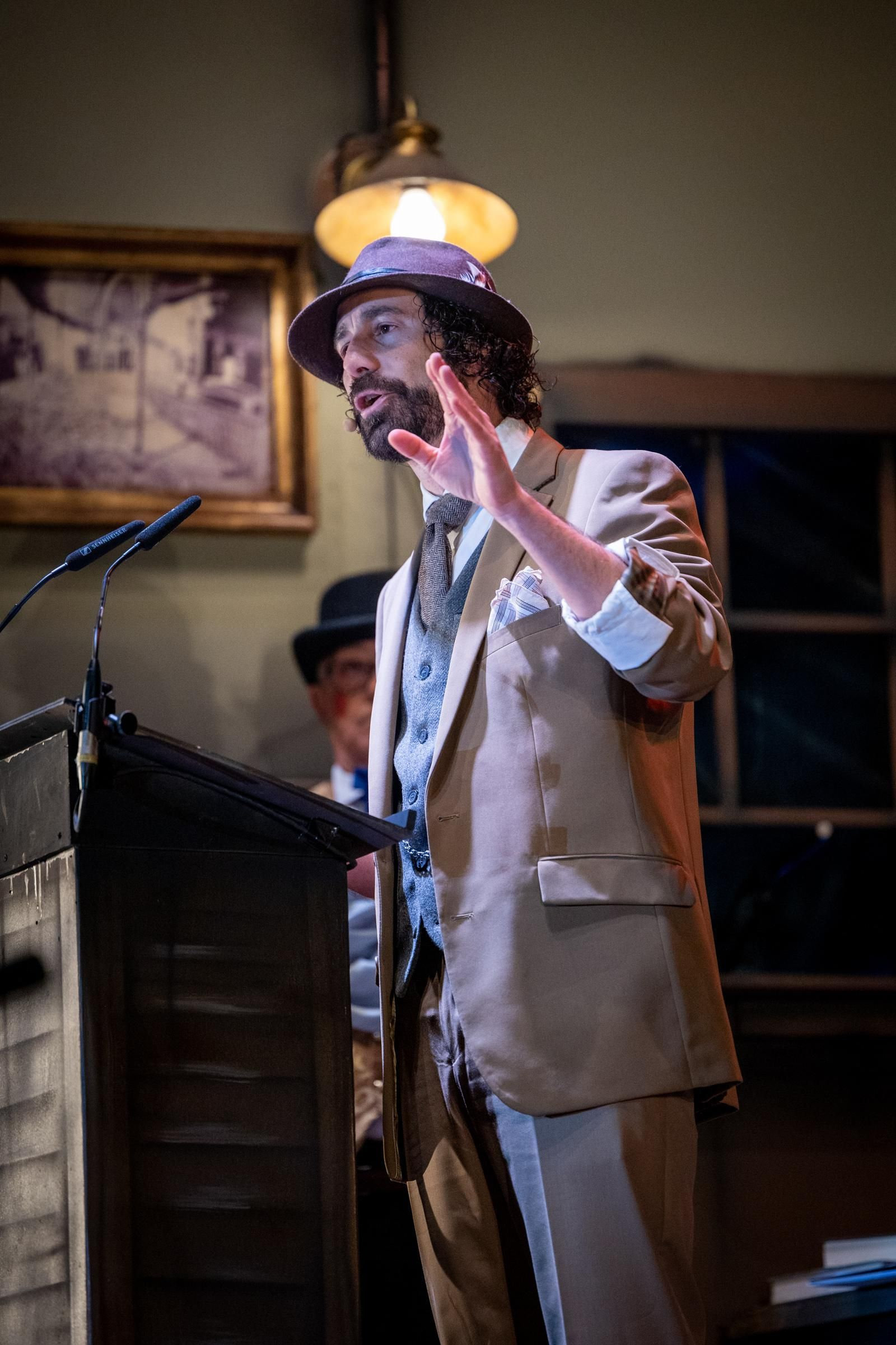 Las Imágenes del pregón de Carnaval de Joaquín Quiñones