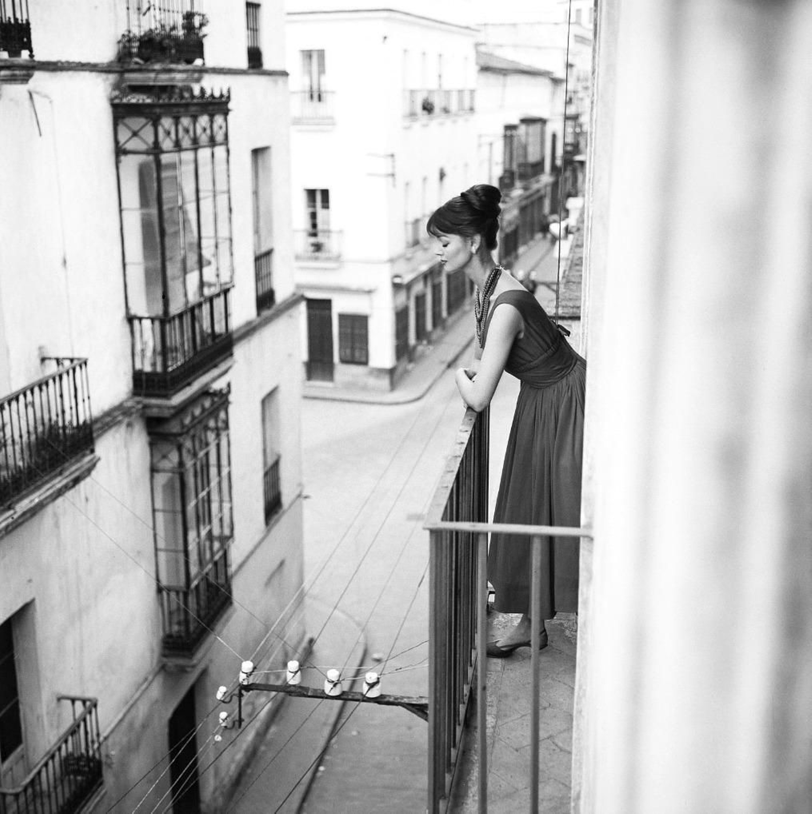La modelo Dolores Hawkins en Jerez, fotografiada en 1957 por Hermann Landshoff.
