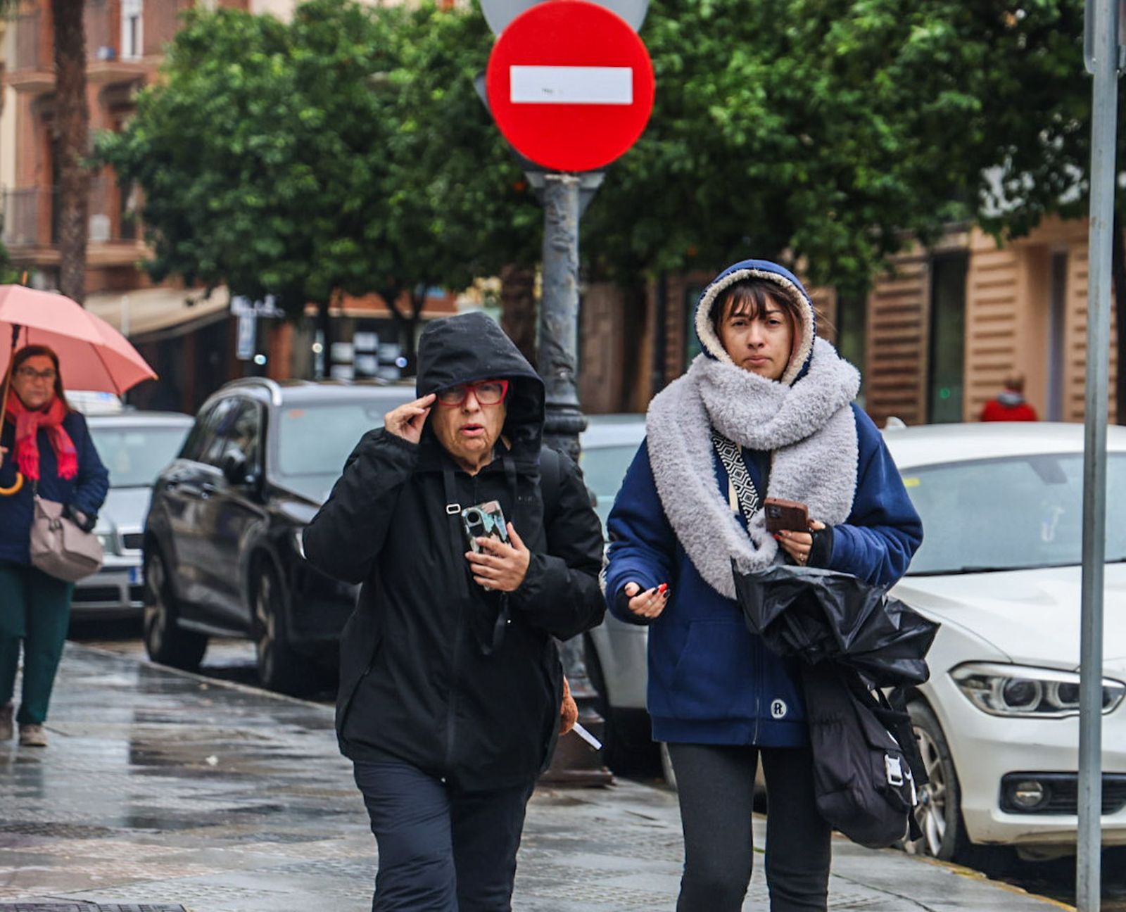 Fotografías del ambiente en la ciudad con el paso de la borrasca Leonardo