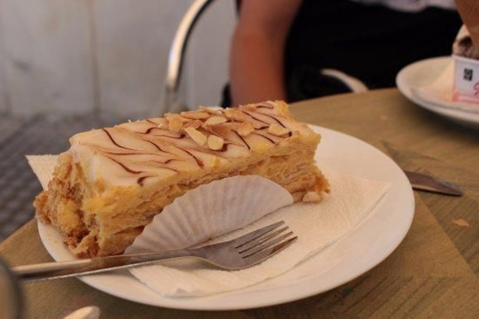 Milhojas rellena de crema de Le Poeme.