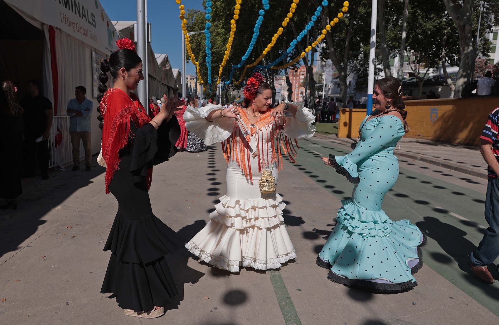 Fotos del Domingo por Sevillanas en la Feria Real de Algeciras 2024