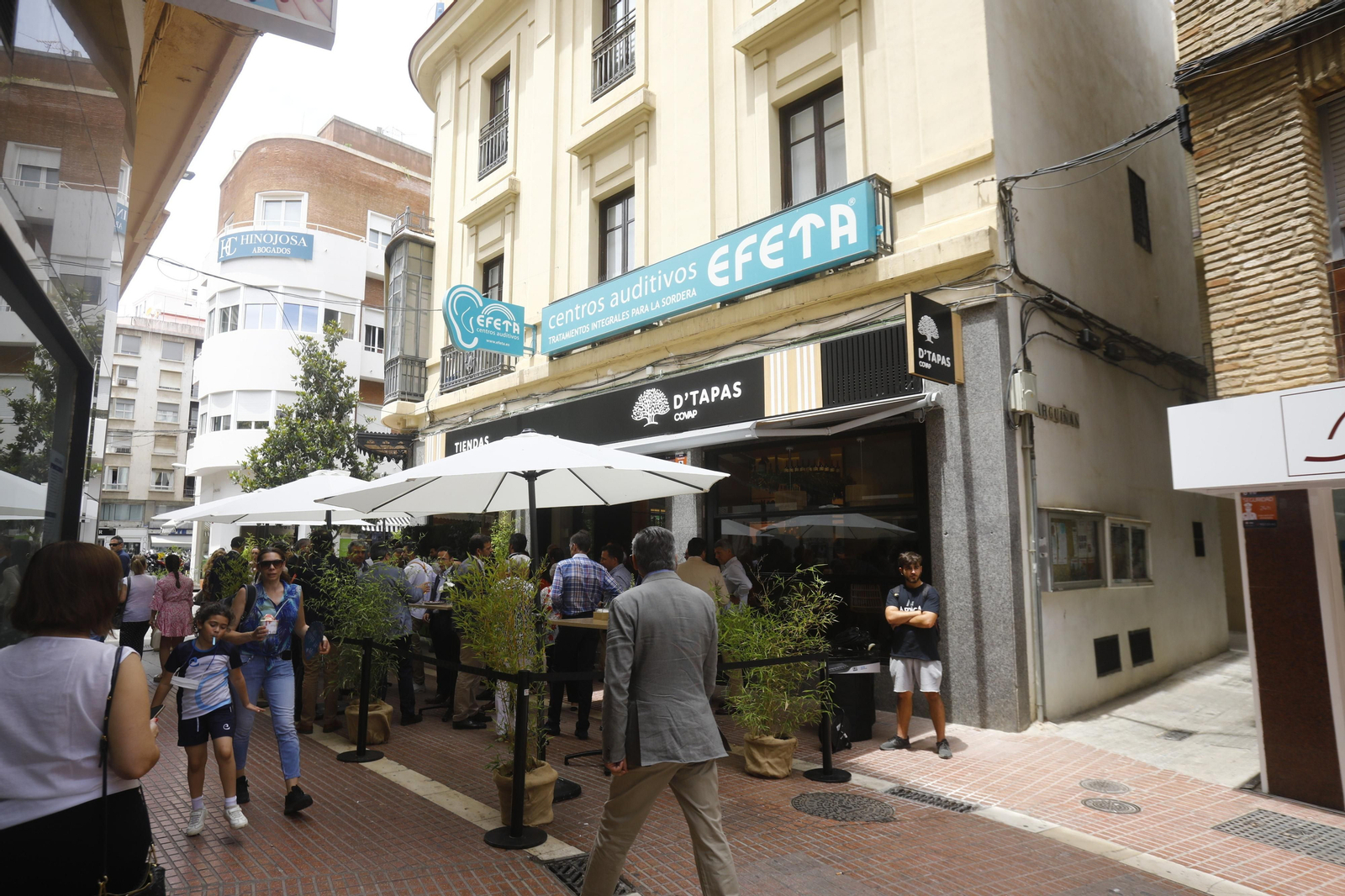 La inauguración de D'Tapas, de Covap, en Córdoba, en imágenes