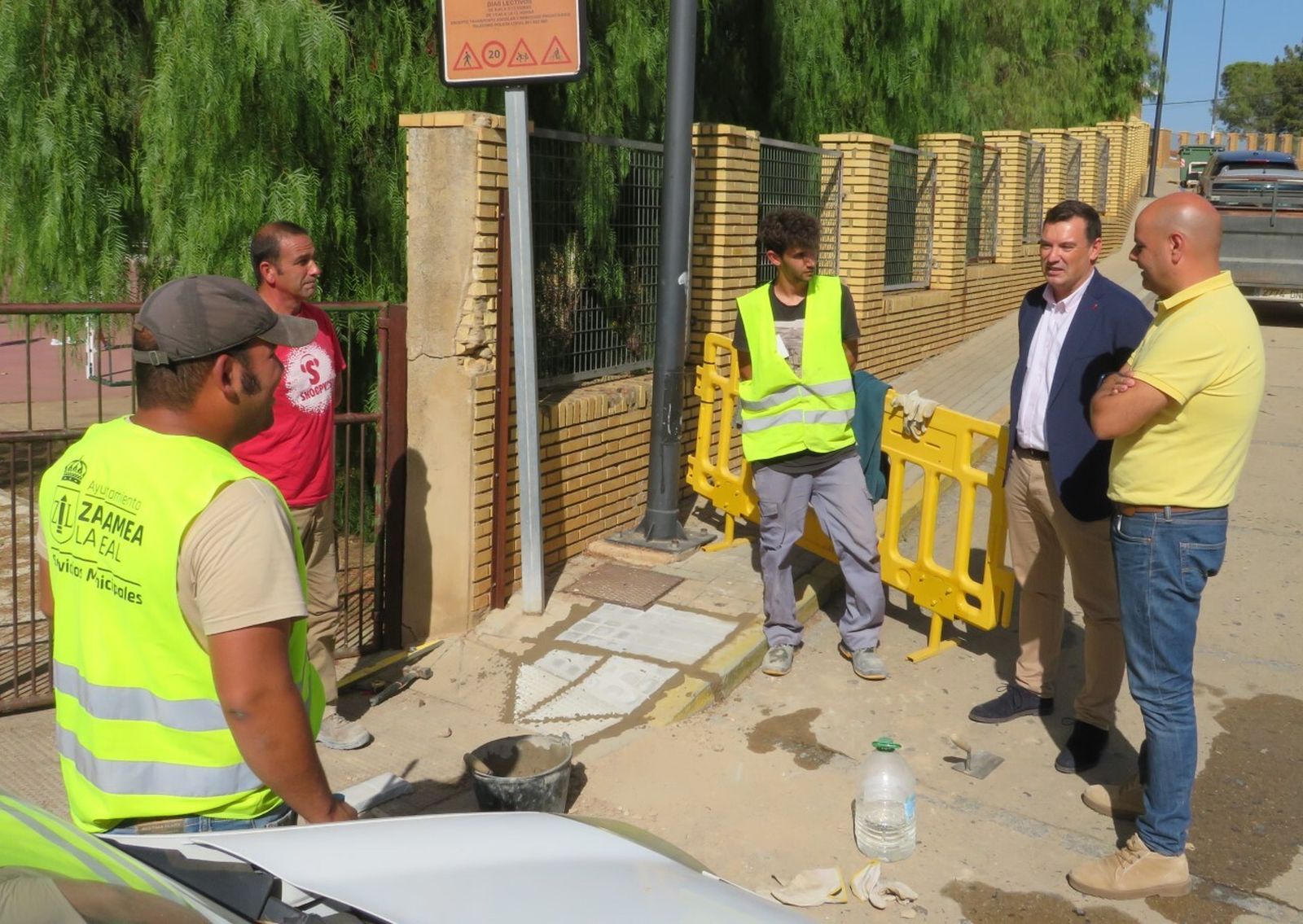 Visita del delgado de Empleo a Zalamea la Real.