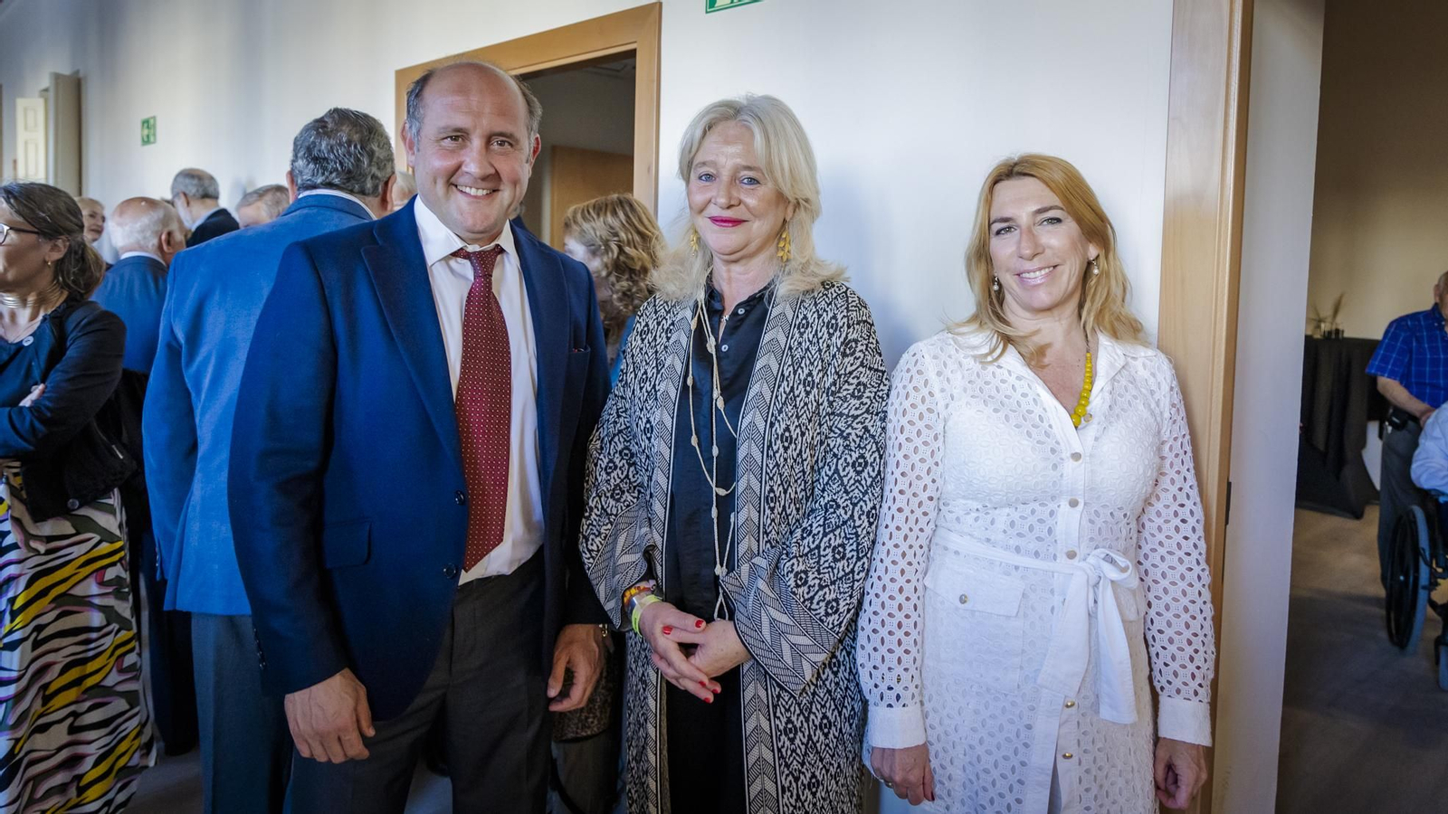 Entrega del  VIII Premio 'Emilio López' a la chirigota de 'El Selu'