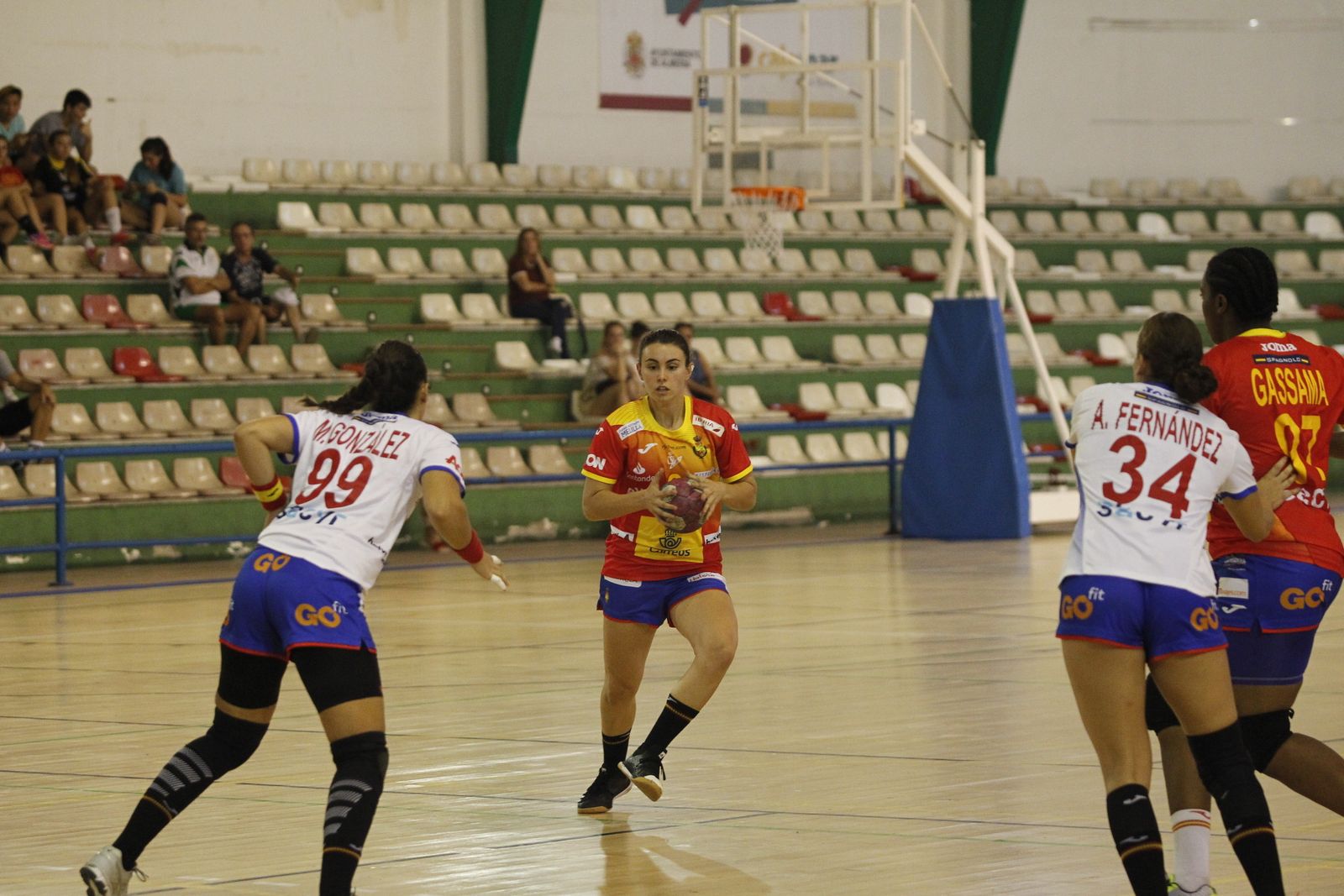 Fotogalería 'guerreras de balonmano'. Entrenamiento Selección Española