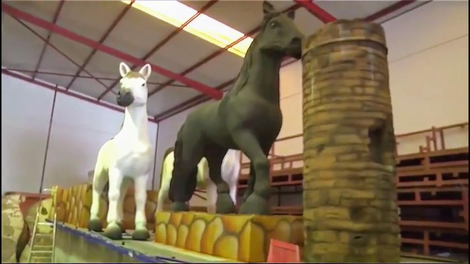 Una de las cinco carrozas que compondrán la Cabalgata de la Circunnavegación.