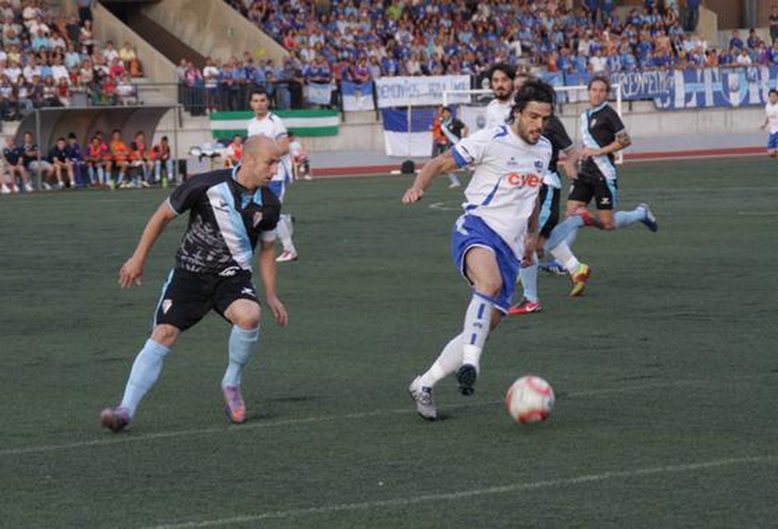 El San Fernando tendrá que buscar la remontada en el Juegos Iberoamericanos 2010 de Bahía Sur tras caer por 3-2 ante el Loja.

Foto: LOF