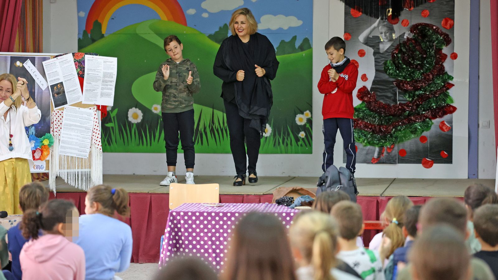 Día del flamenco: María del Mar Moreno en el CEIP Arana Beato