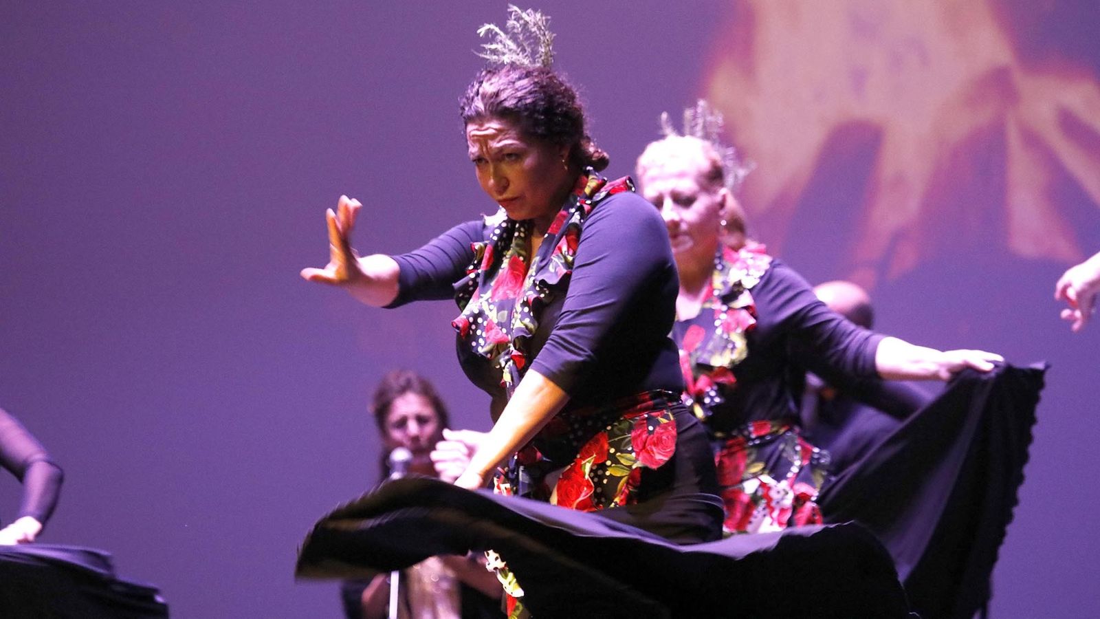 Las fotos de la Gala Solidaria de Navidad de la Escuela Municipal de Música, Danza y Teatro "Jose María Sánchez -Verdú"
