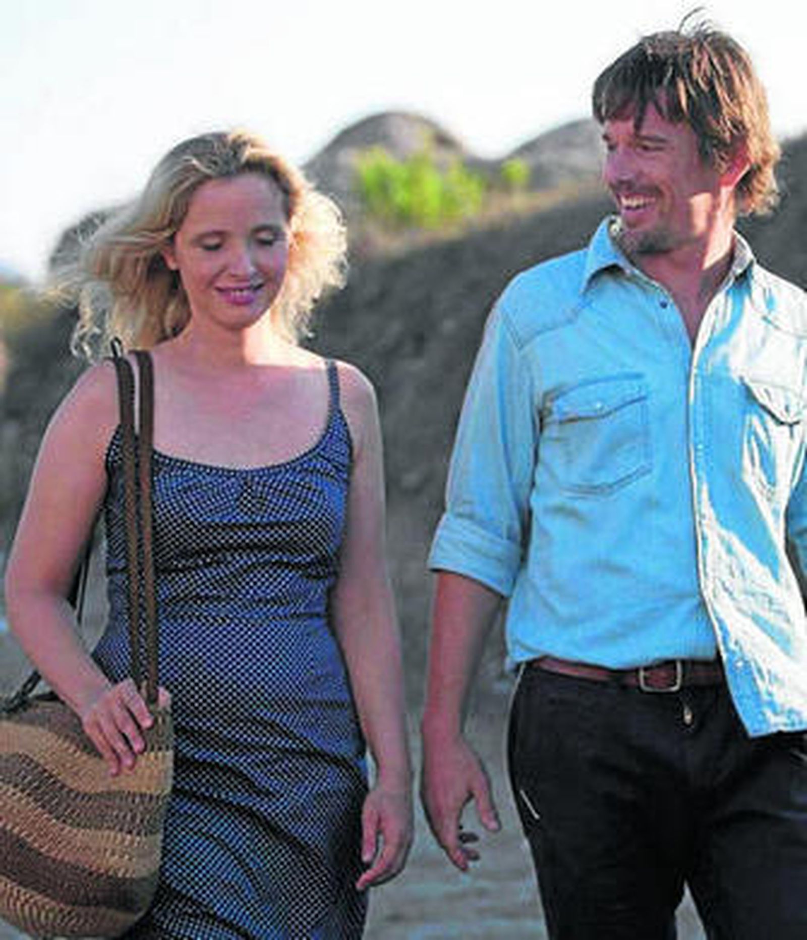 Julie Delpy y Ethan Hawke a la luz estival del Peloponeso.