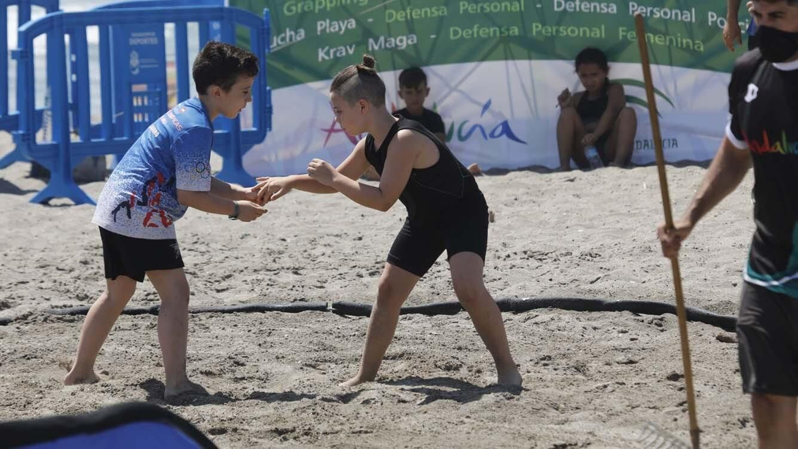 Las fotos del Campeonato y Liga de Andalucía de Lucha Playa