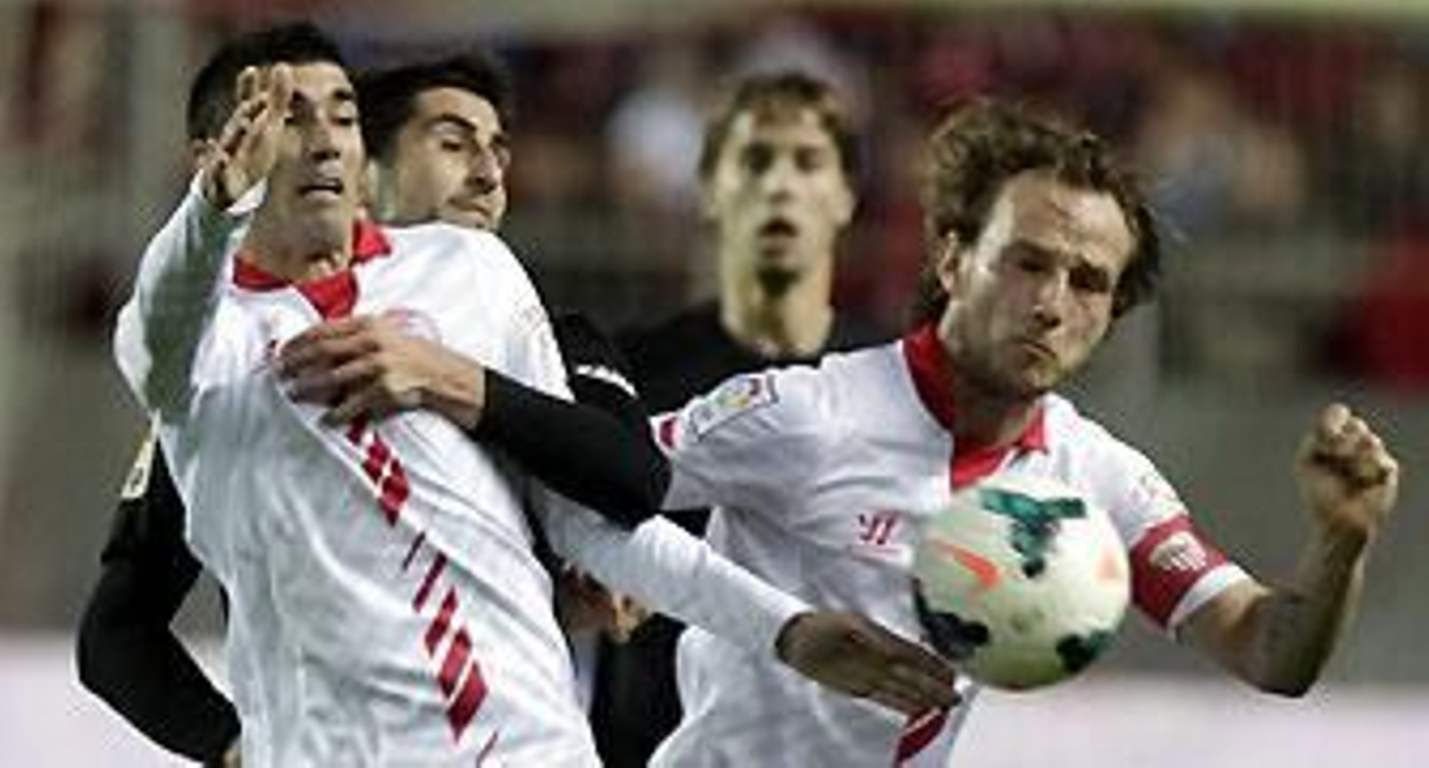 Gameiro premia a la osadía de Emery (1-0)