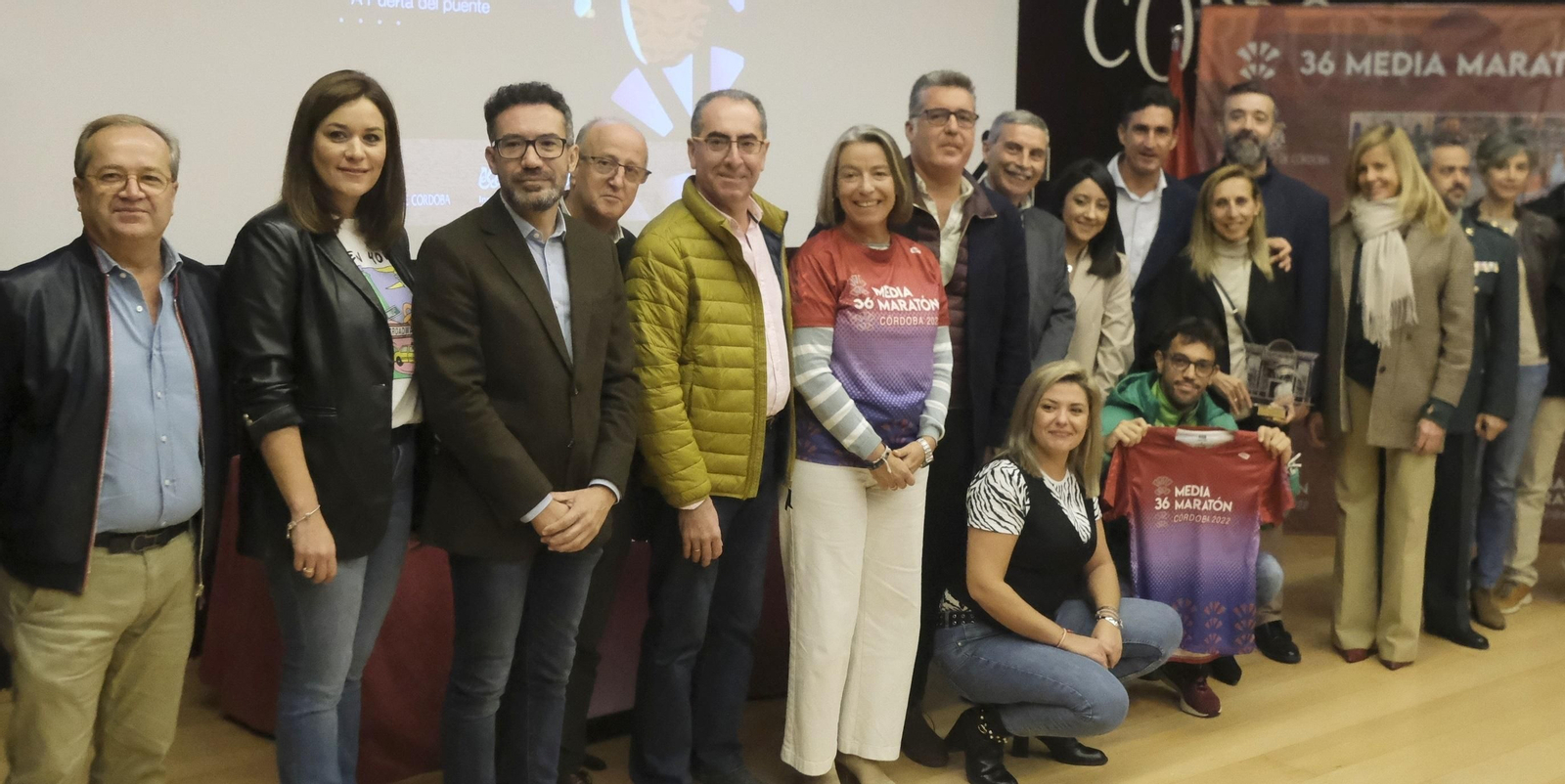 Las autoridades, durante la presentación de la Media Maratón de Córdoba.
