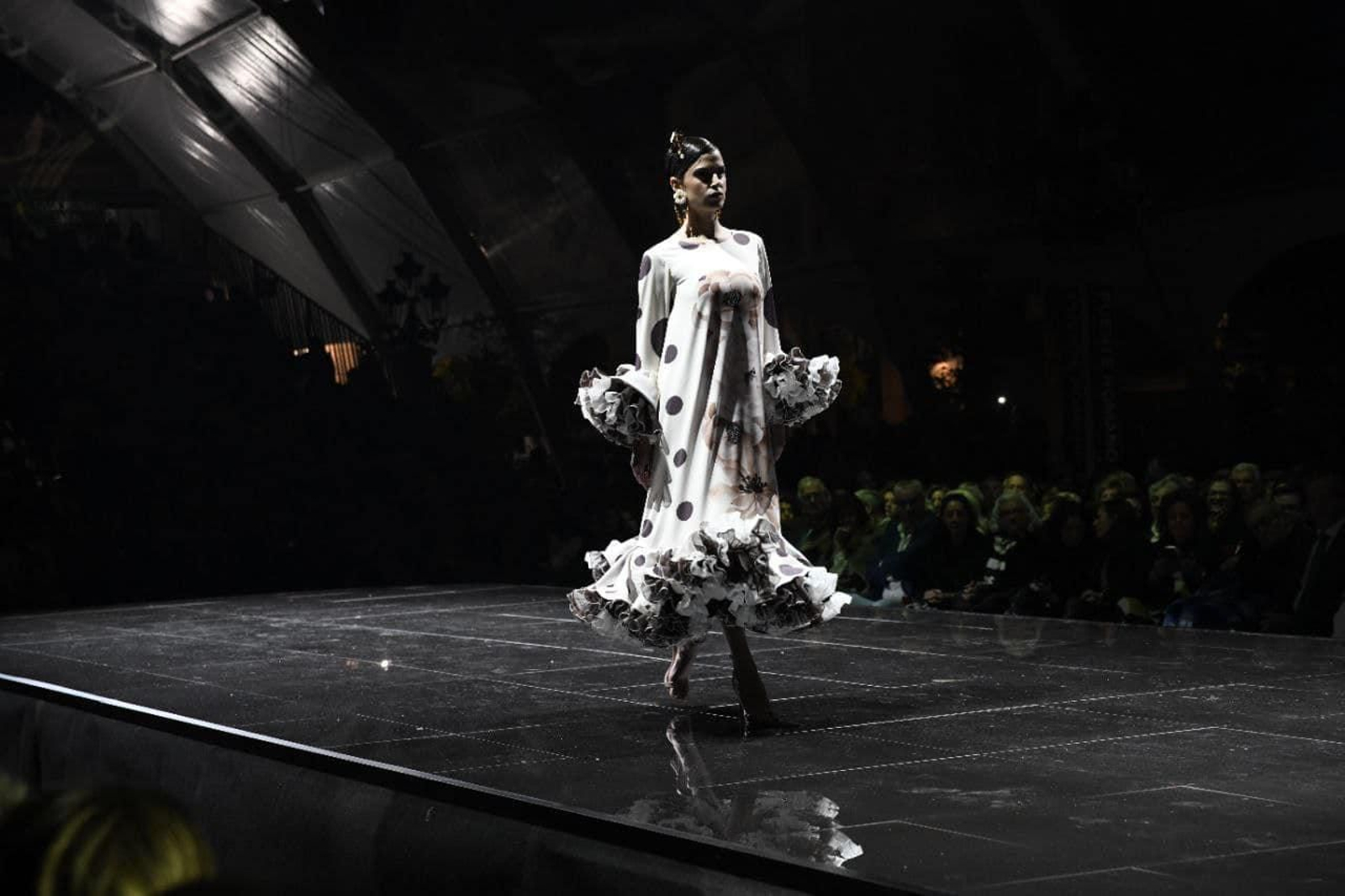 Lo mejor de Andújar Flamenca, moda de alta costura, en imágenes