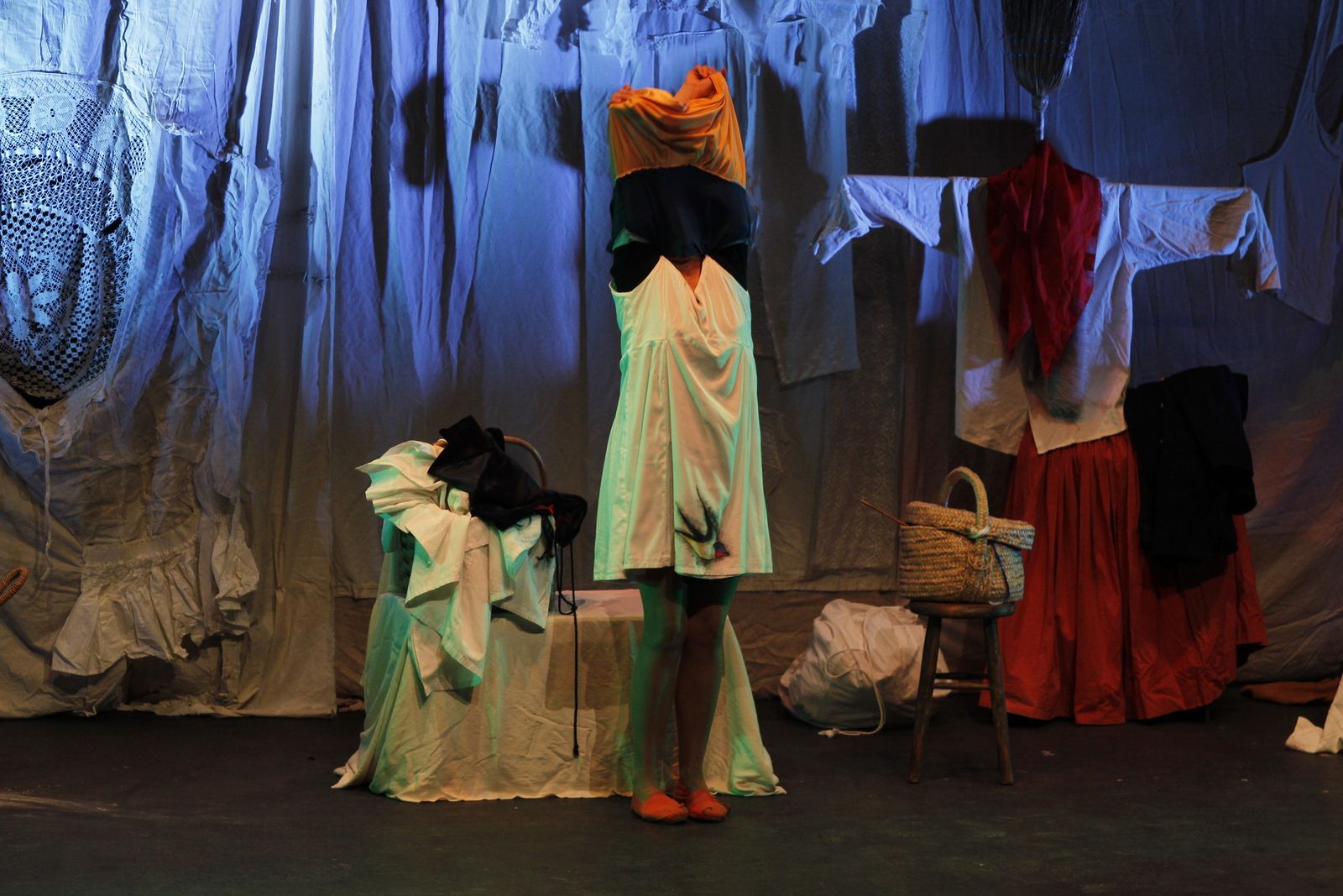 Fotogalería Festival Teatro El Ejido. Obra "El Desván de los Hermanos Grim"