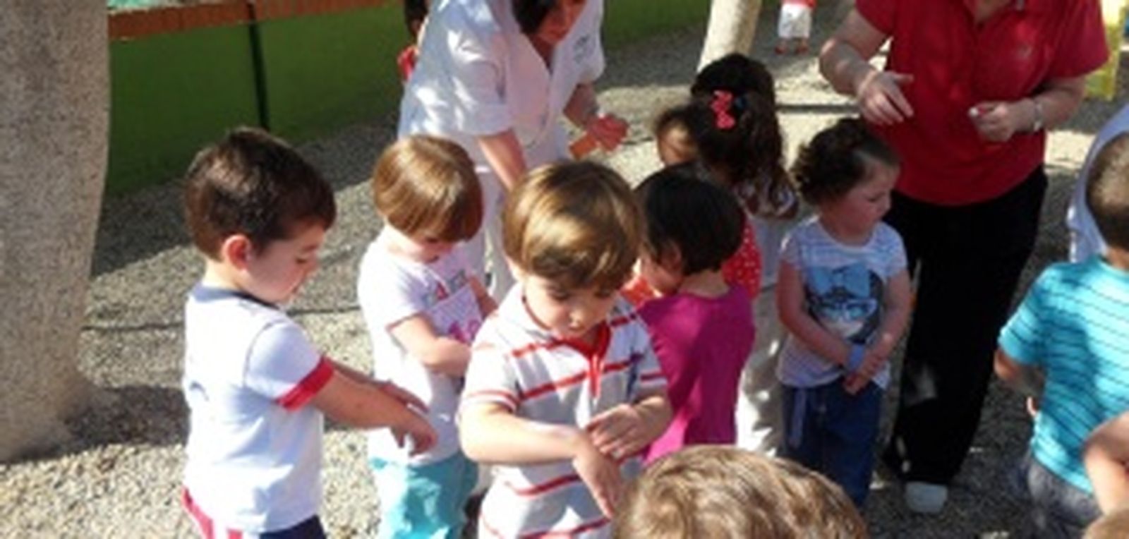 La Escuela Infantil ‘La Esmeralda’ enseña a protegerse del sol