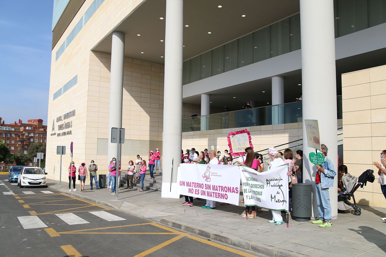 Imagen de archivo de una protesta de las matronas almerienses el pasado mes de octubre.