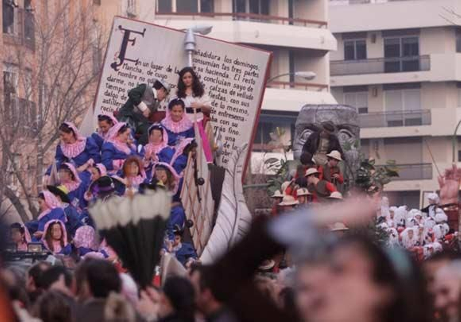 Imáganes de la Cabalgata de los Reyes Magos del Atenero de Sevilla.

Foto: Juan Carlos  Vázquez/B.Vargas/Manuel Gómez