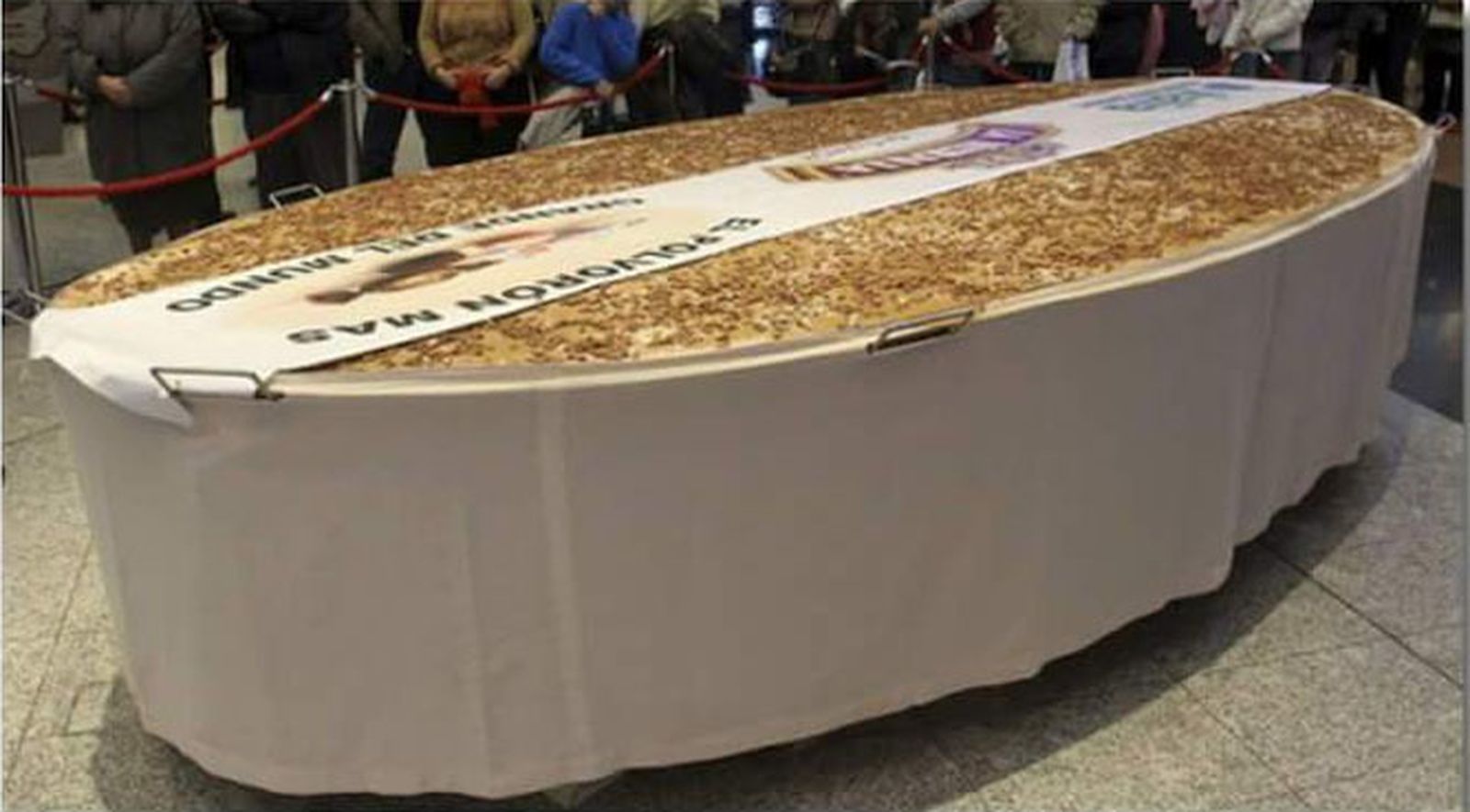 Así es el polvorón más grande del mundo