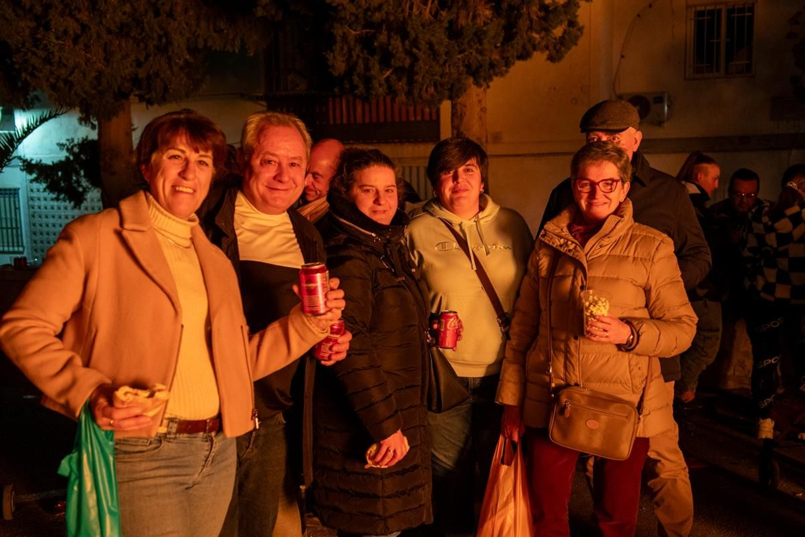 En imágenes: Armonía y convivencia alrededor del fuego por San Antón