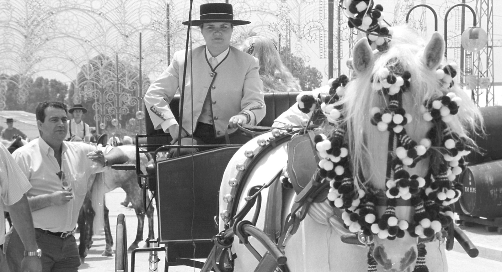 2002. Un paseo a caballo por el Recinto Ferial
