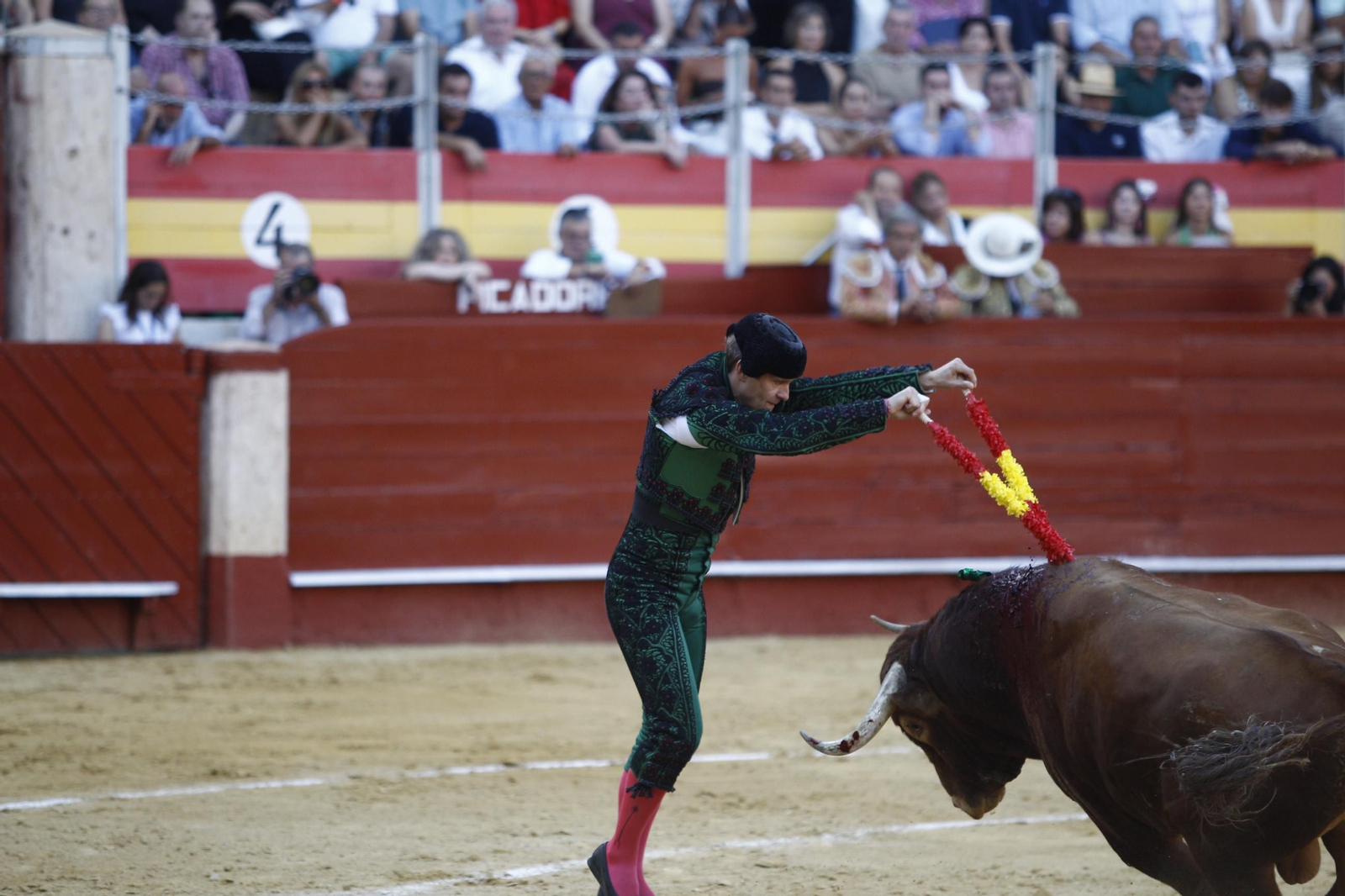 Las mejores imágenes de la corrida de toros de Diego Ventura, Talavante y Pablo Aguado, en Almería