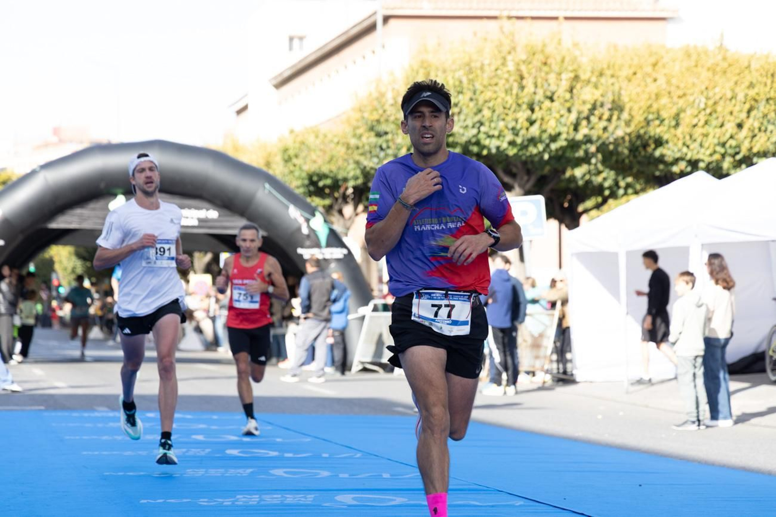 En imágenes: multitudinaria e histórica XXIX Media Maratón 'Ciudad de Jaén' y 10k en memoria de Paco Manzaneda (2)