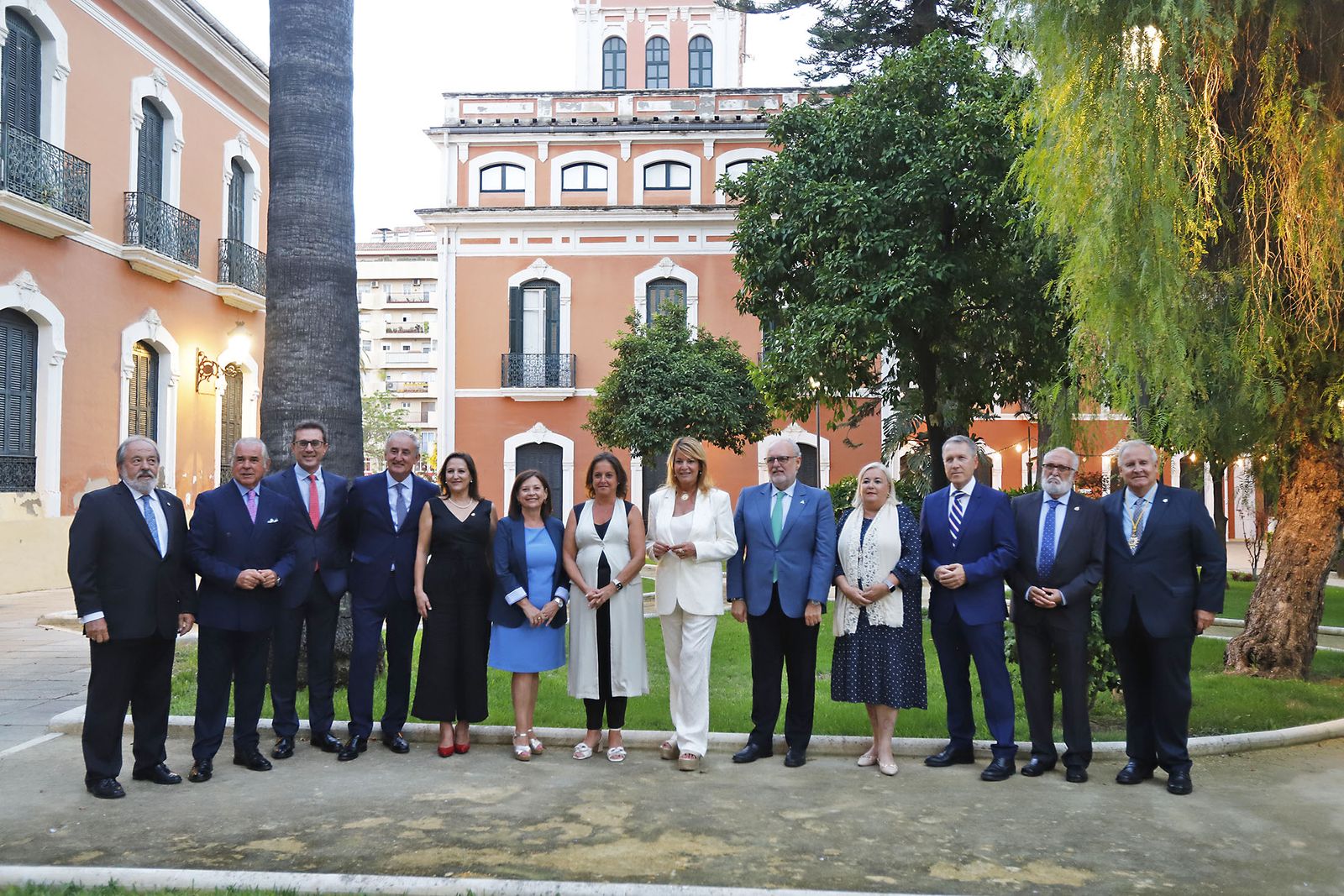 Imágenes de la toma de posesión institucional de la nueva Junta Directiva del Ilustre Colegio Oficial de Médicos de Huelva