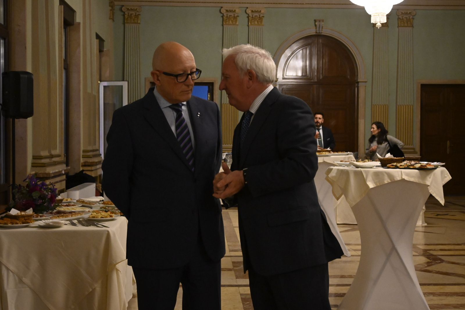 Acto de entrega de recuerdos por la XXX Exaltación a la Saeta de Huelva, en imágenes