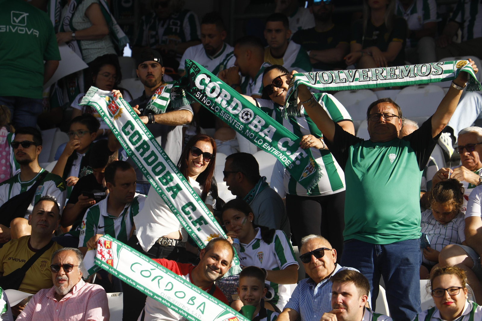 Las mejores fotos del ambiente en El Arcángel para el Córdoba CF - Ponferradina