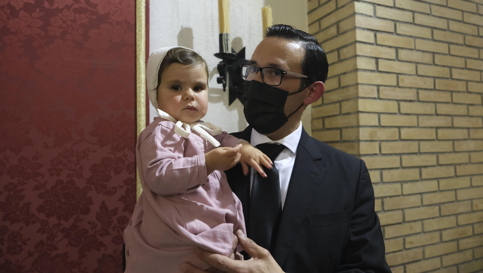 Fotogalería de la procesión de Unidad por el Barrio de Piedras Redondas. Almería