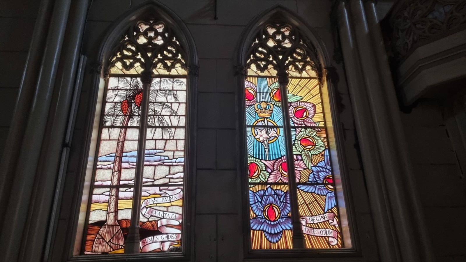 Detalle de otra de las vidrieras.