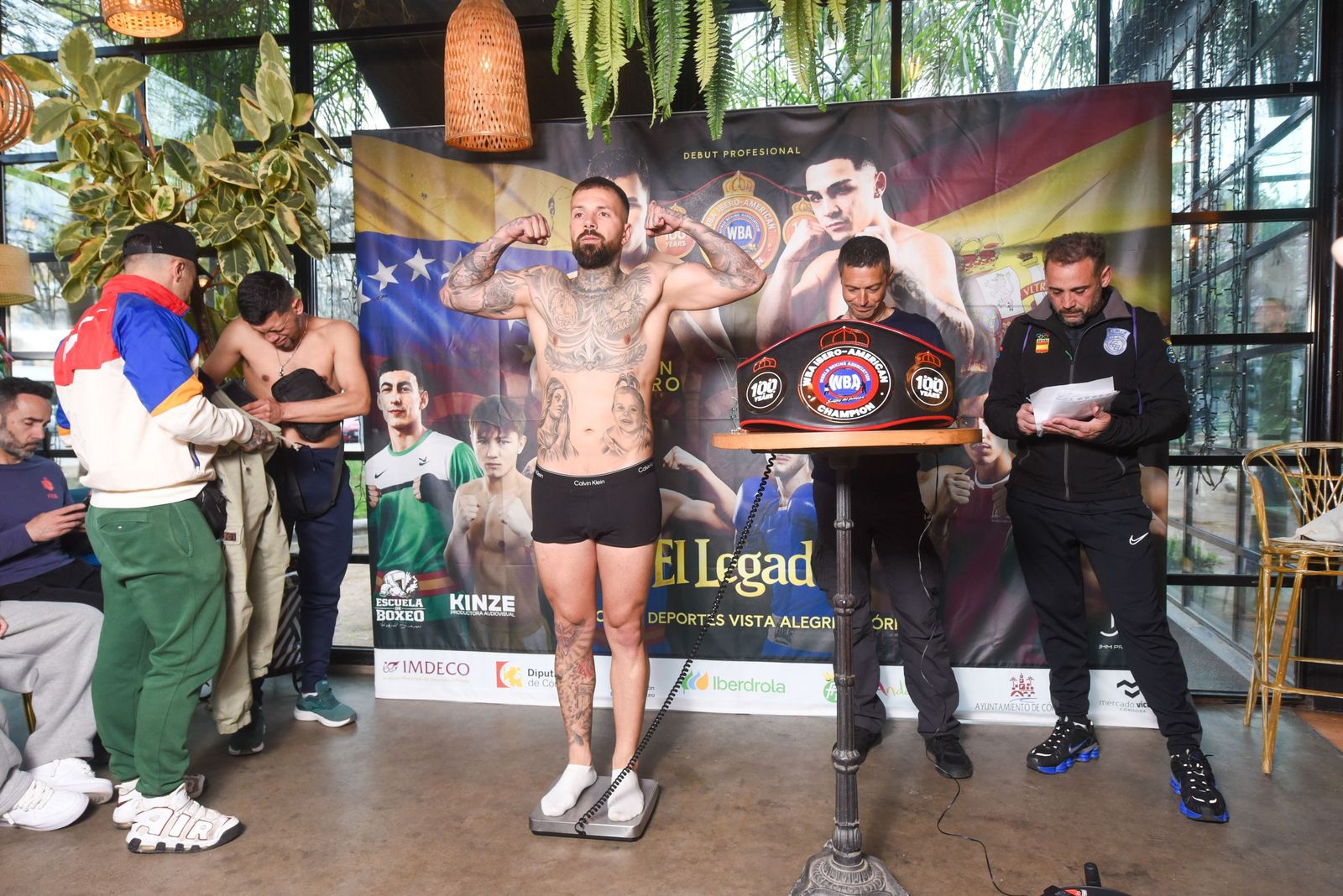 Las fotos del pesaje de la velada de Rafa Lozano Jr. en Córdoba