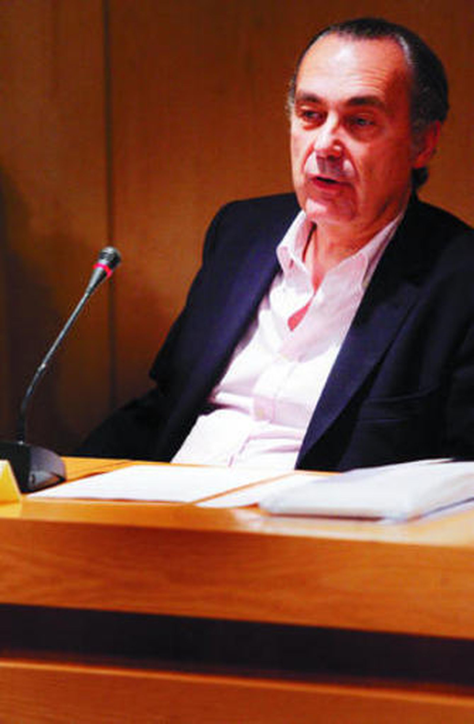 Luis Alberto de Cuenca.