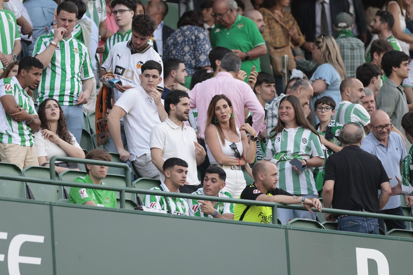 Búscate en las fotos del Betis - Valencia