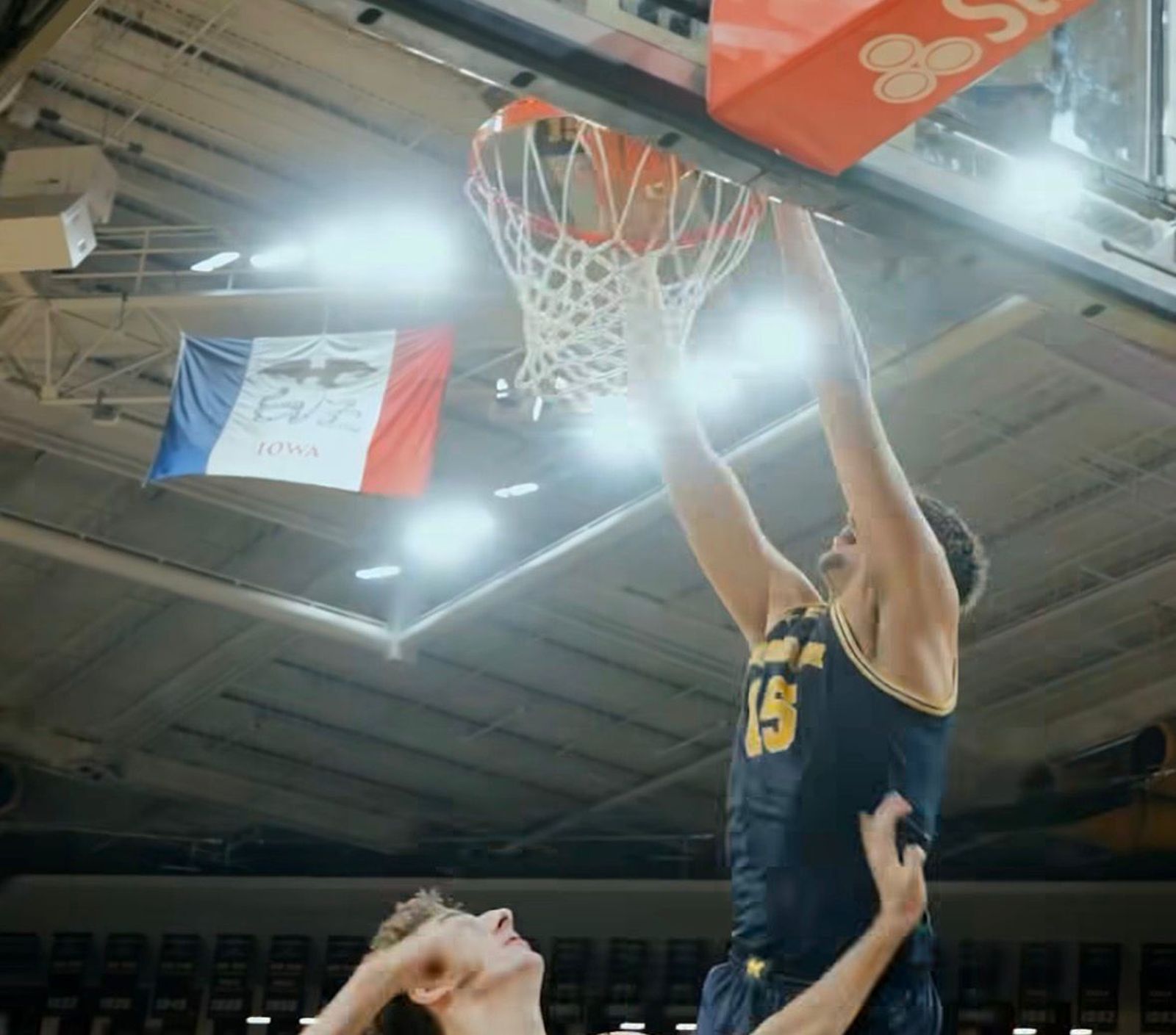 NCAA: Álvaro Folgueiras cede ante su amigo Aday Mara