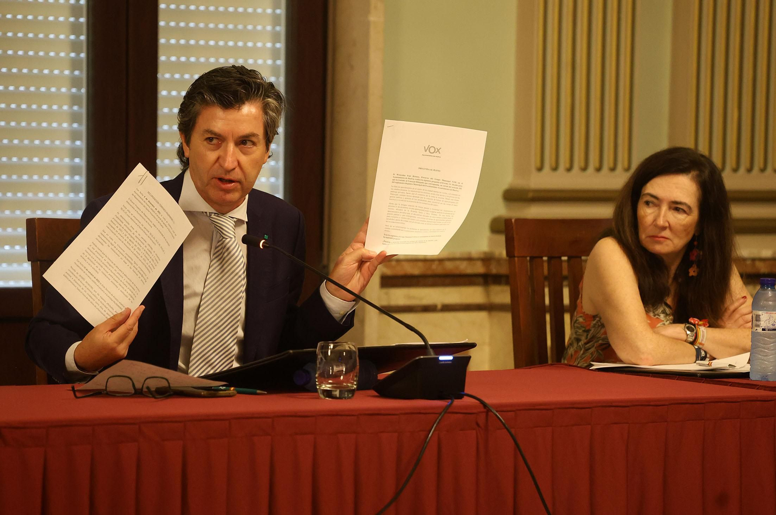 Imágenes del pleno extraordinario celebrado en el Ayuntamiento de Huelva