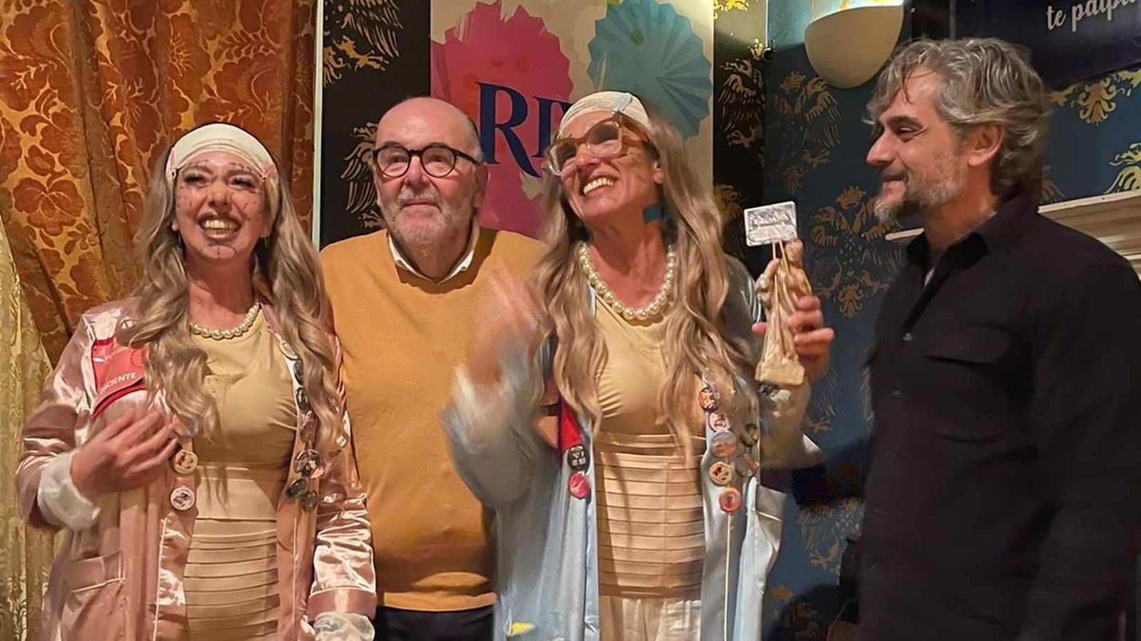 'El tiempo entre costuras' gana el Cartelón de Oro del barrio de El Pópulo