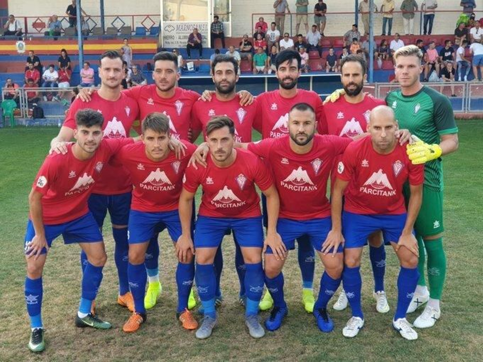 Formación inicial del Villarrobledo en su duelo con el Villarreal C