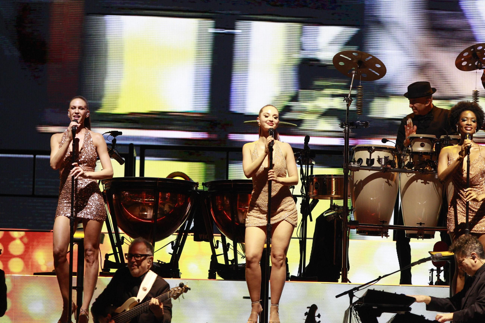 Luis Miguel encandila en su concierto de Roquetas de Mar, en imágenes