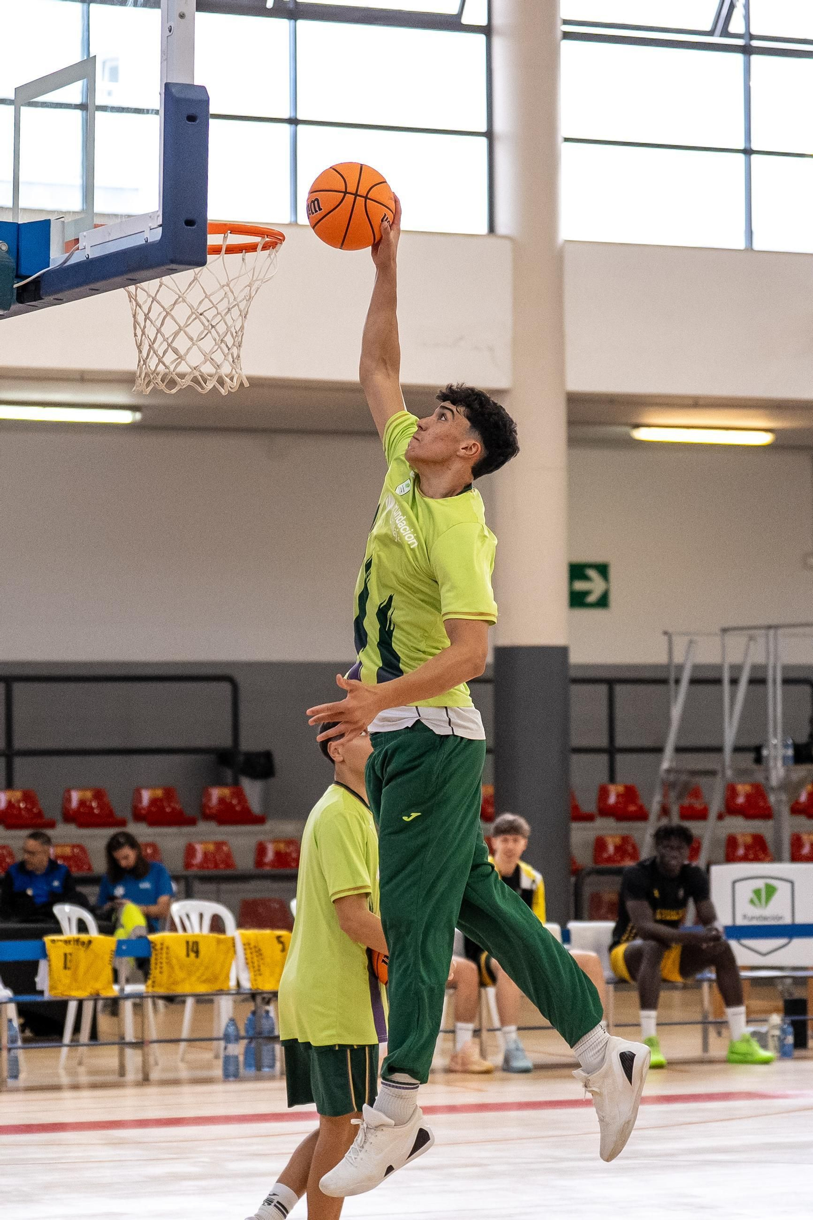 Unicaja-Canarias de la Liga U22, en fotos