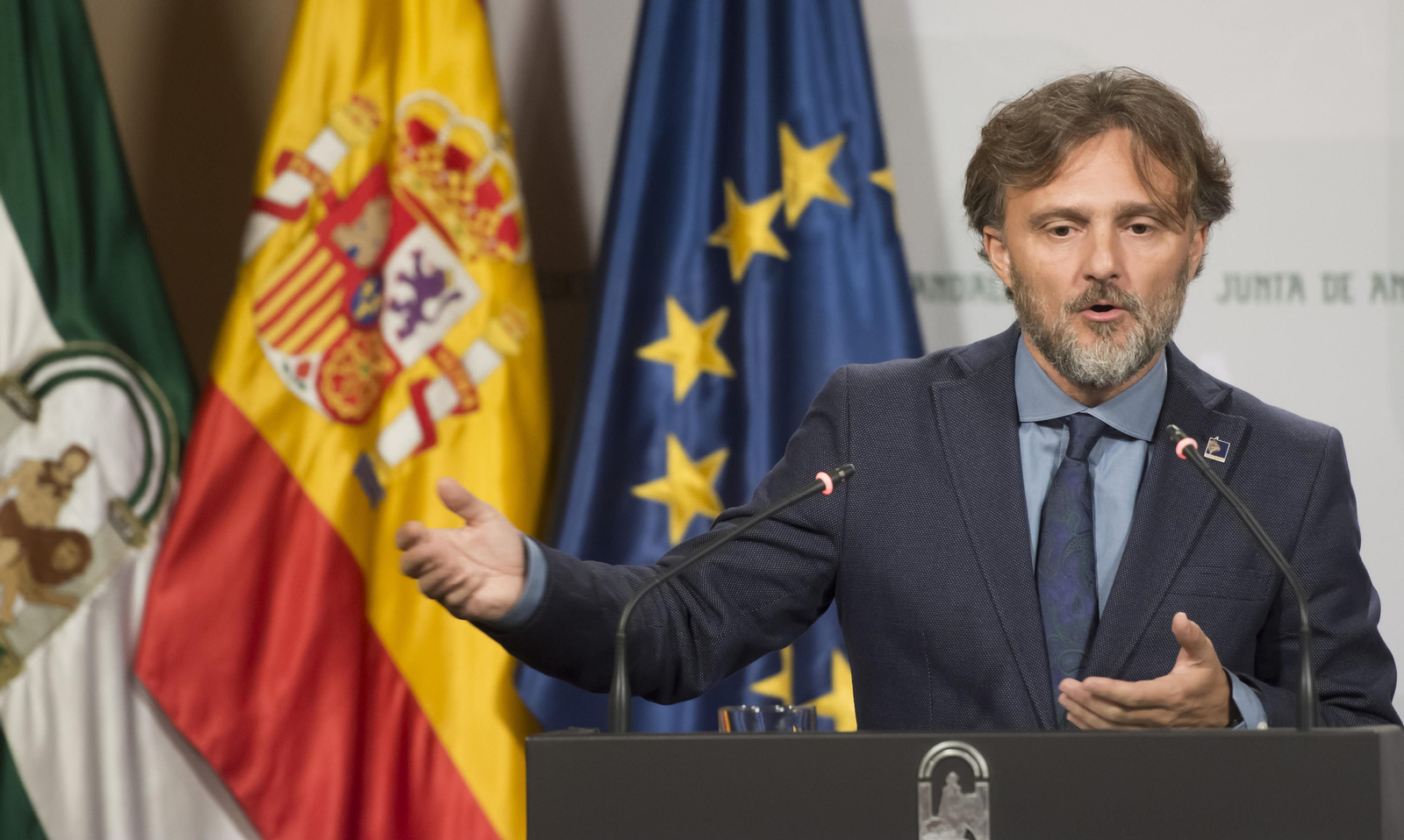 El consejero de Medio Ambiente, José Fiscal, durante la rueda de prensa.