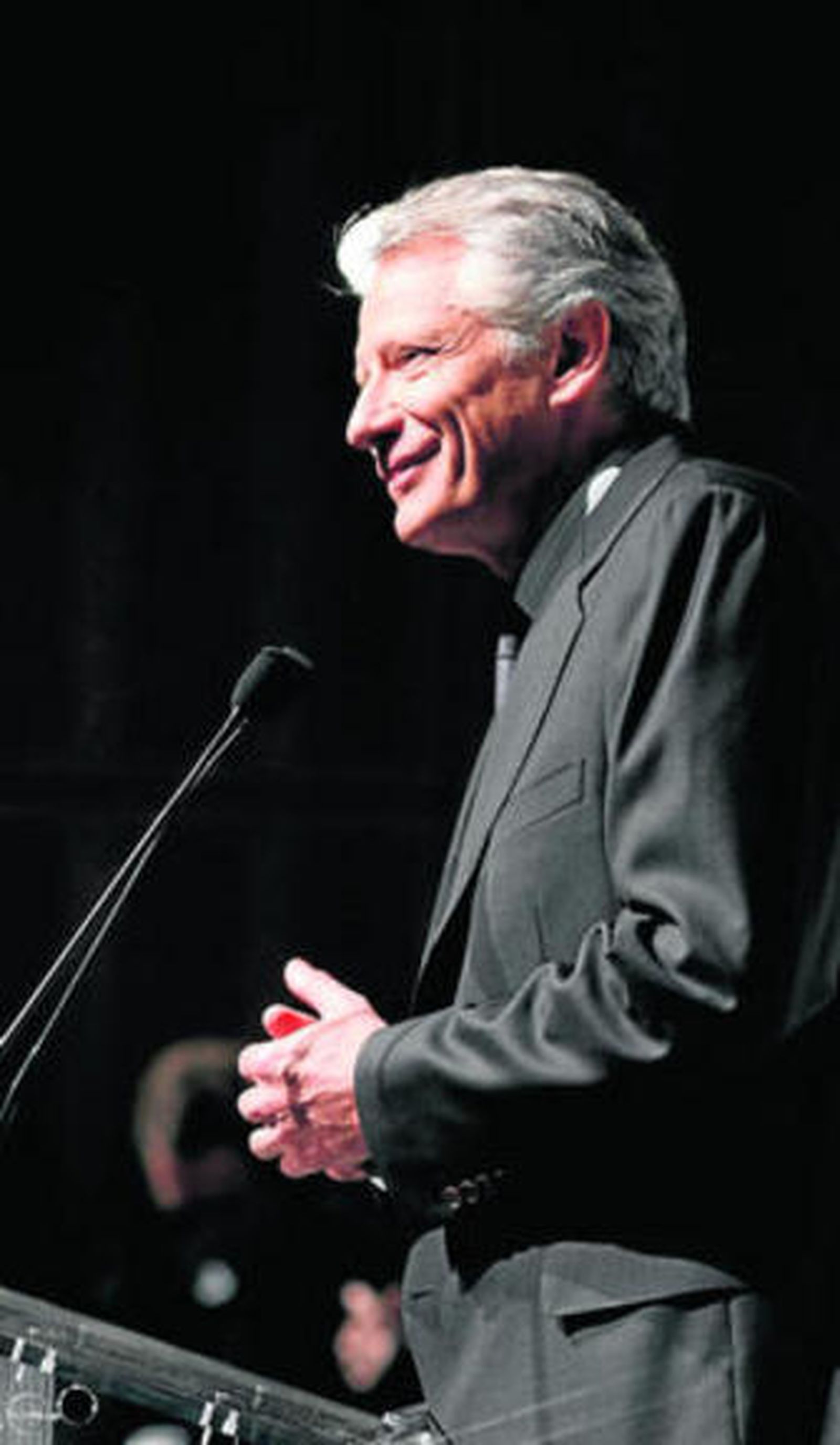 Dominique de Villepin, durante la rueda de prensa, ayer en París.