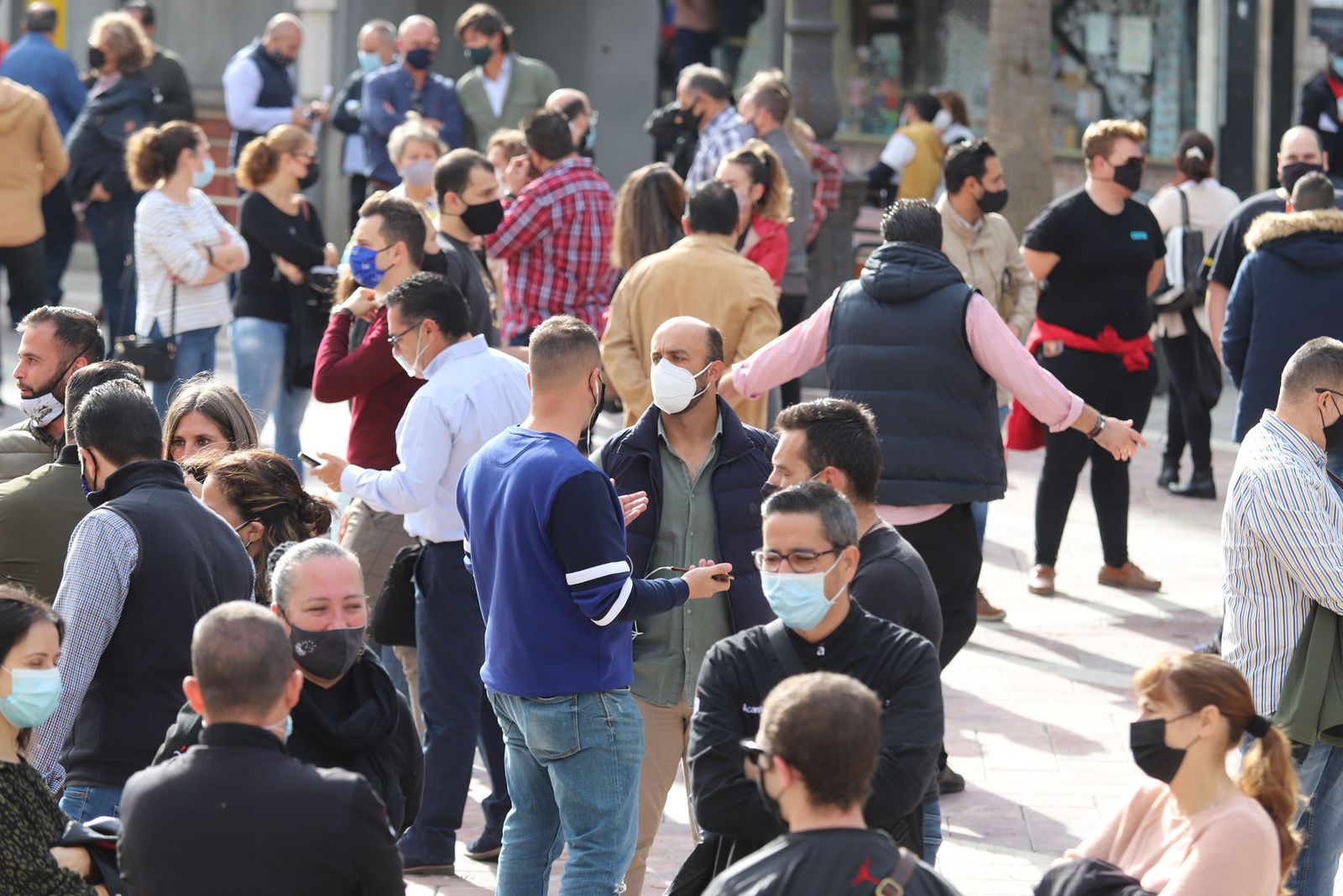 Imágenes de la concentración de los hosteleros de Huelva para reclamar ayudas.