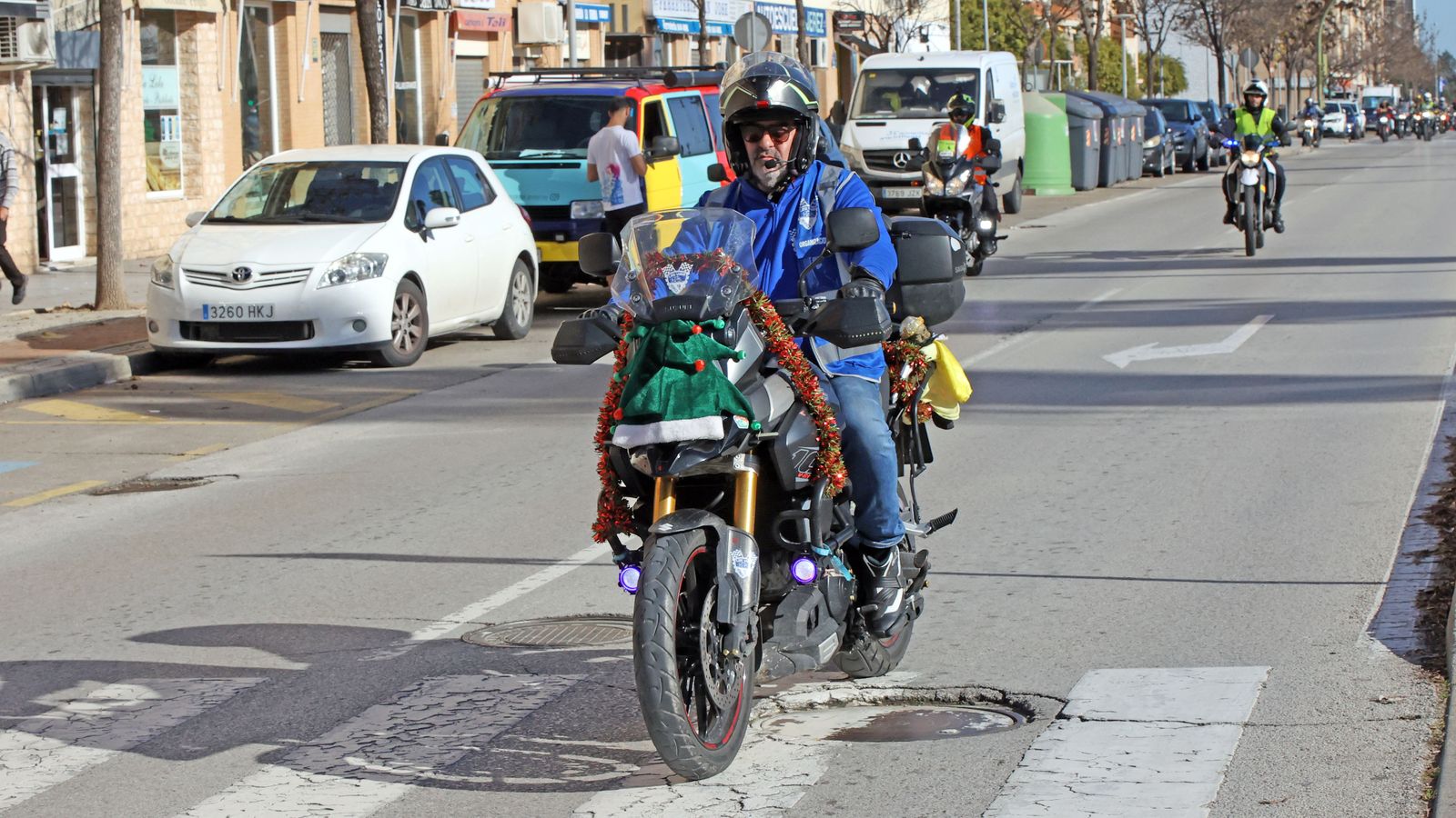 La Gran Caravana Motera Solidaria se pasea por Jerez