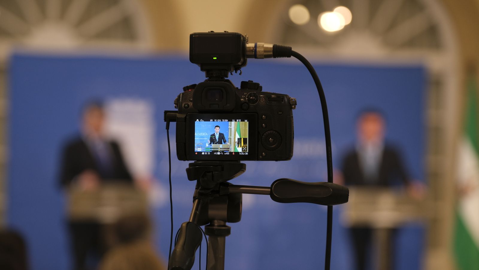 Imágenes de la visita del Consejero de Presidencia, Antonio Sanz, a la Diputación de Almería