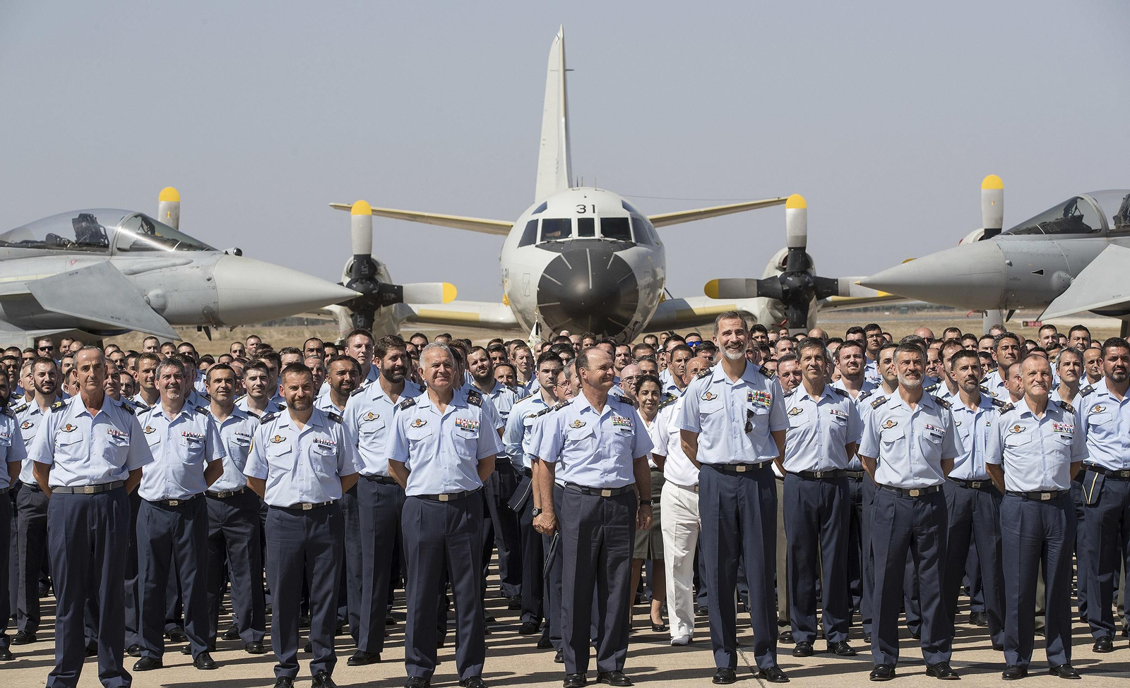 El rey Felipe VI visita la base de Morón