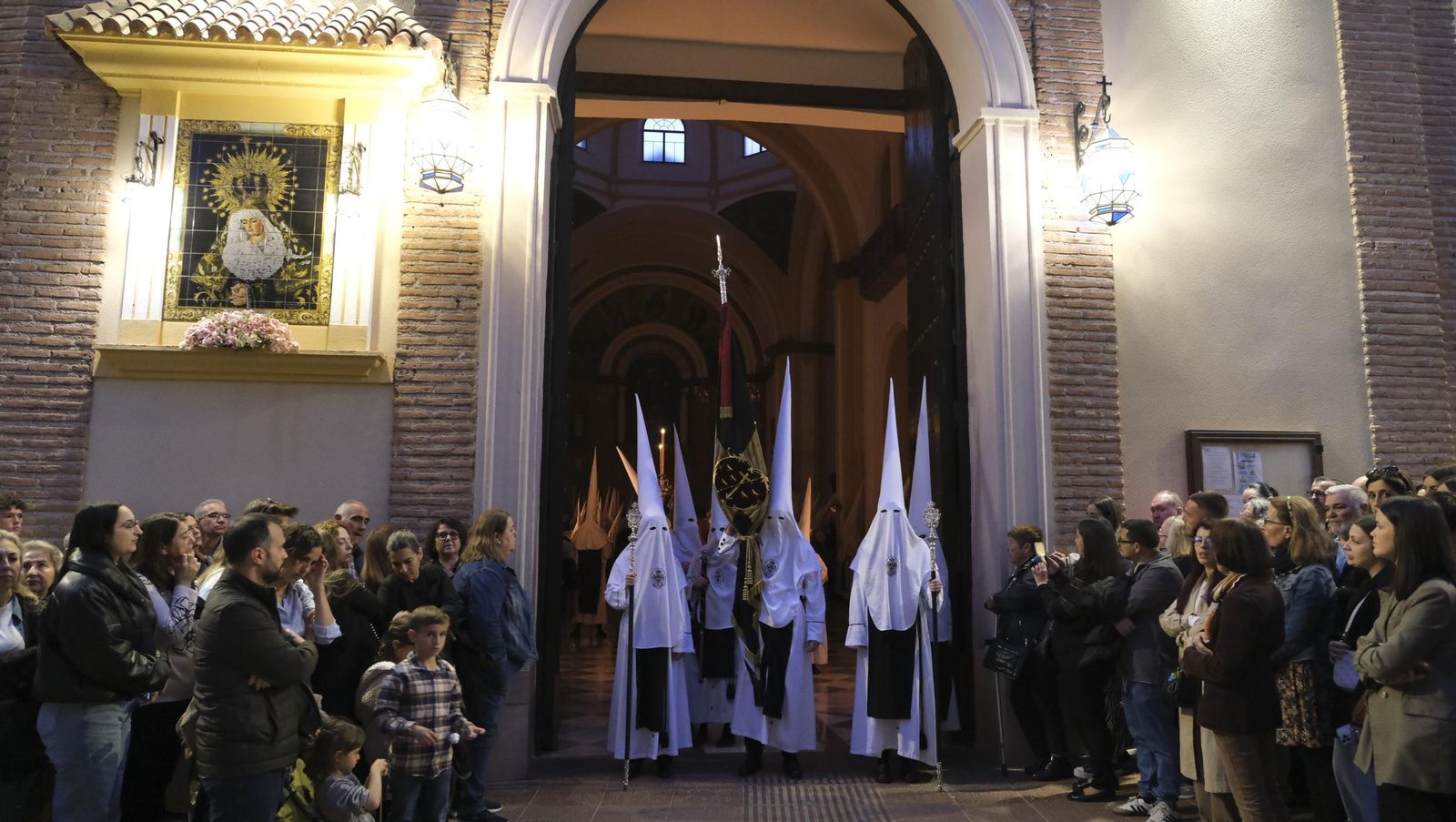 Silencio en la Semana Santa de Almería 2025