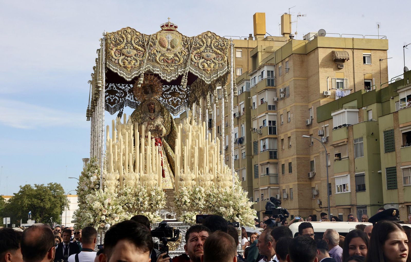 Salida extraordinaria de la Virgen del Amor