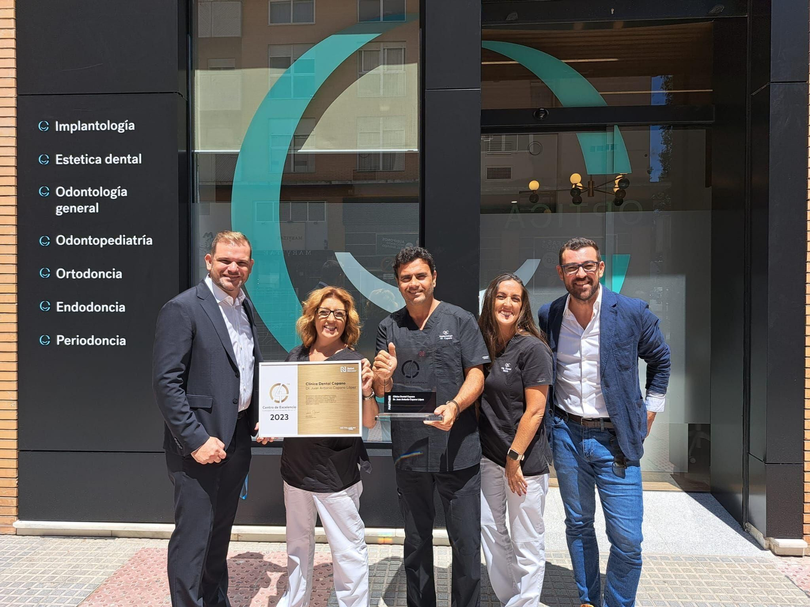 La Clínica Dental Copano cuenta con un grupo de expertos profesionales de la odontología.